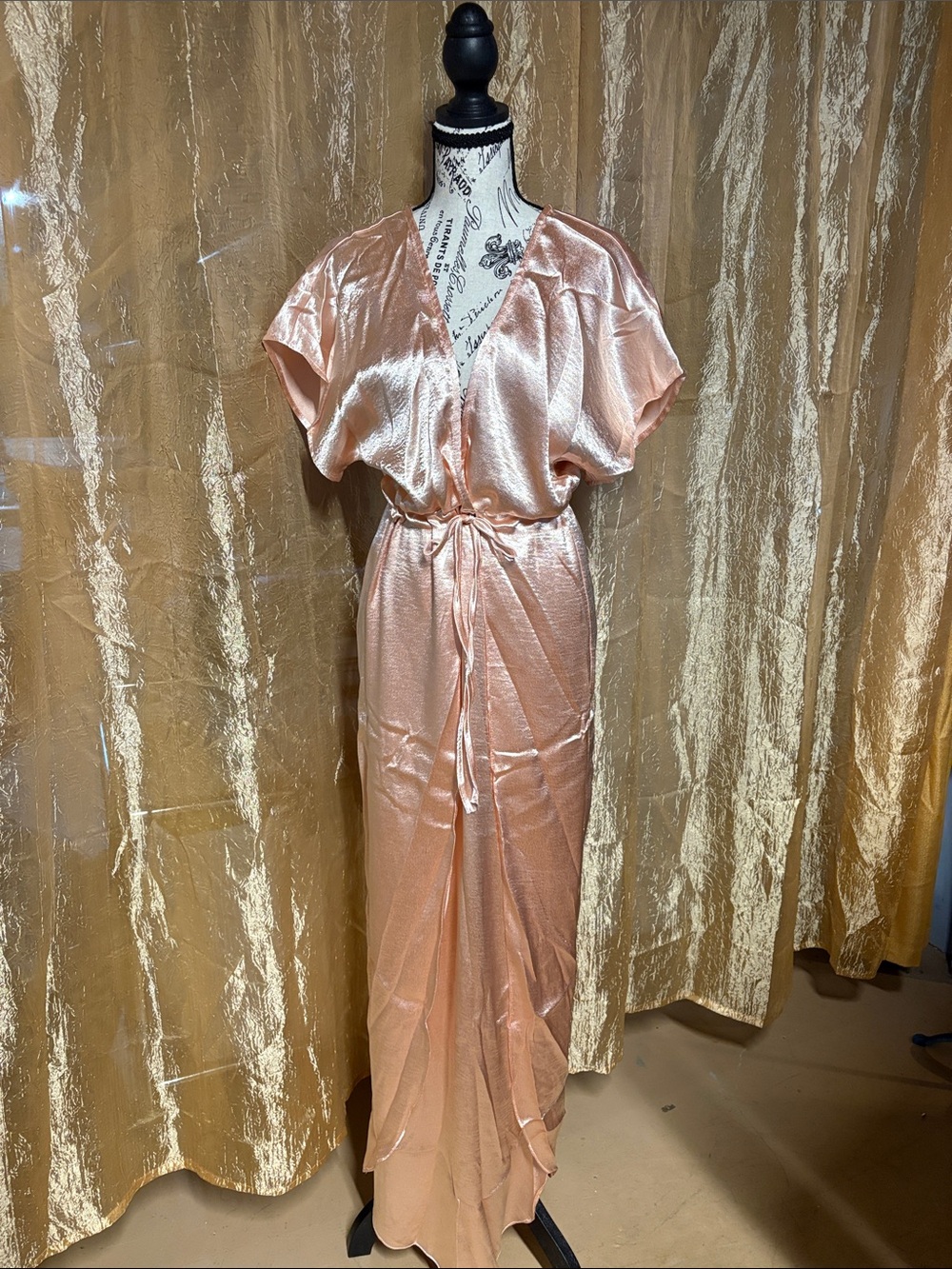 San Joy Peach Satin Tie-Waist Kaftan Robe